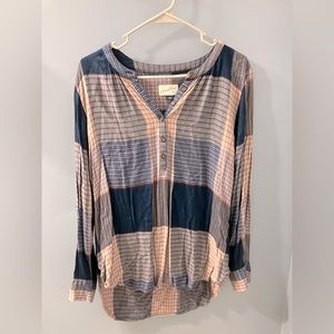 Universal Thread Top